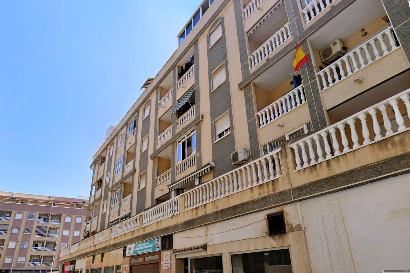 2 bedroom Apartment for sale in Torrevieja - € 132,777 (Ref: 10033975)