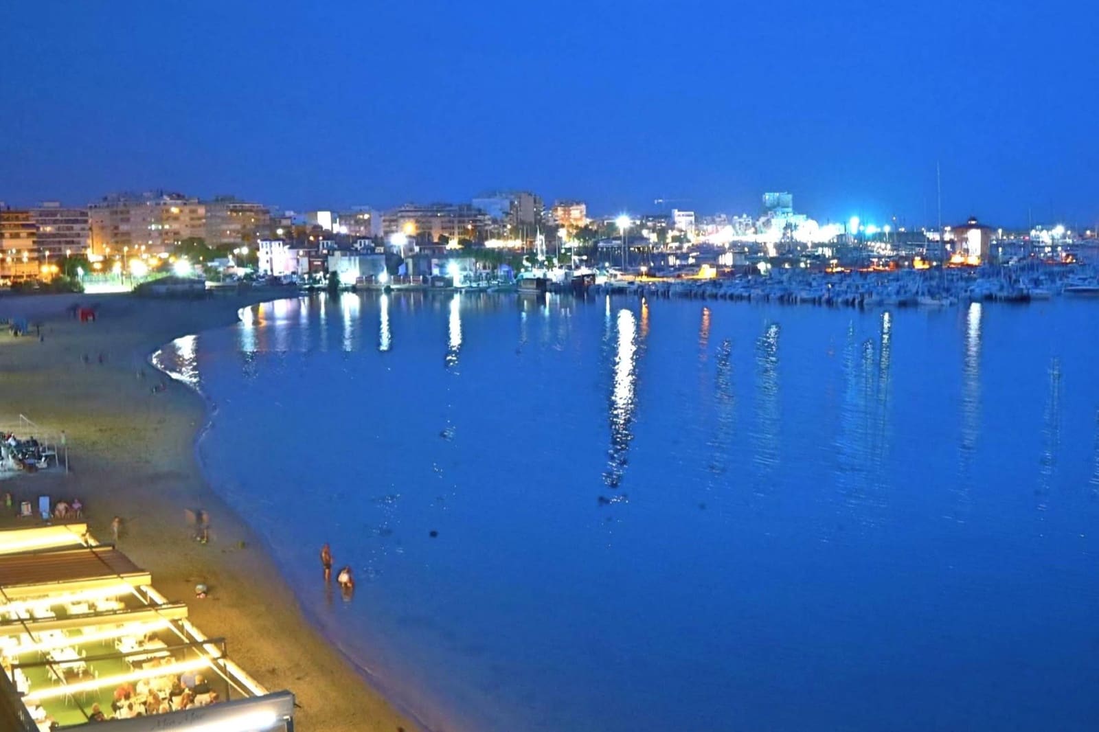 2 bedroom Apartment for sale in Torrevieja - € 132,777 (Ref: 10033975)