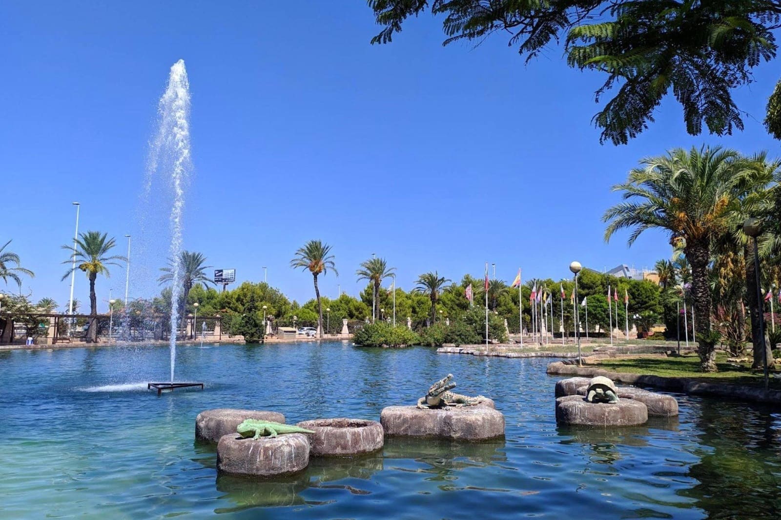 2 bedroom Apartment for sale in Torrevieja - € 132,777 (Ref: 10033975)