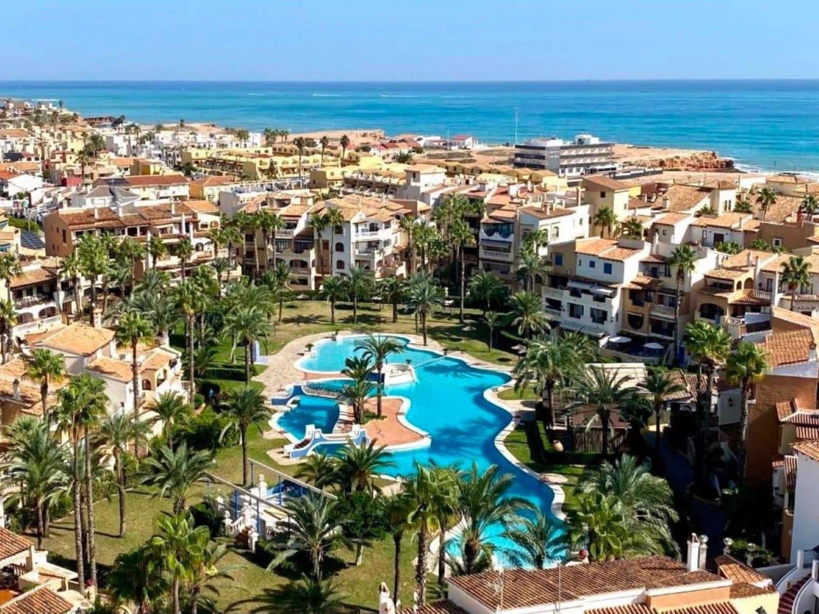 3 Zimmer Apartment zu verkaufen in Torrevieja mit Pool - 320.000 € (Ref: 10051849)