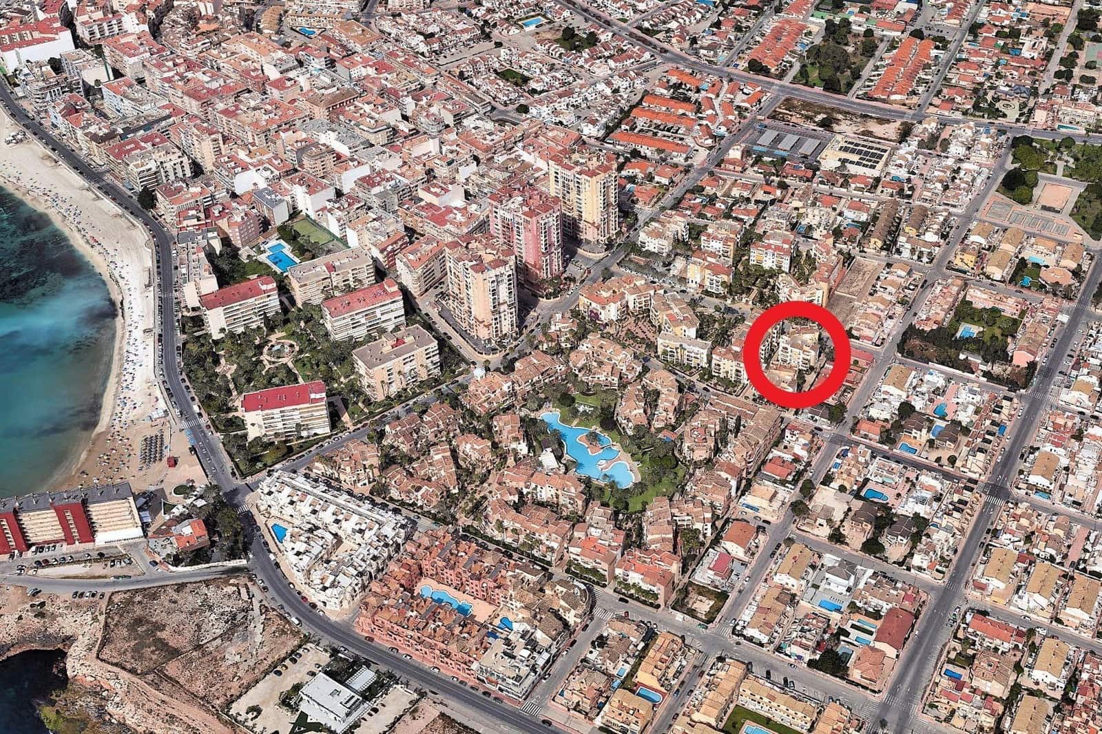 3 Zimmer Apartment zu verkaufen in Torrevieja mit Pool - 320.000 € (Ref: 10051849)