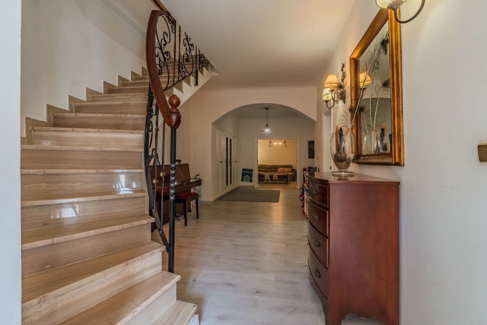 5 bedroom Apartment for sale in Guardamar del Segura - € 349,000 (Ref: 10051850)