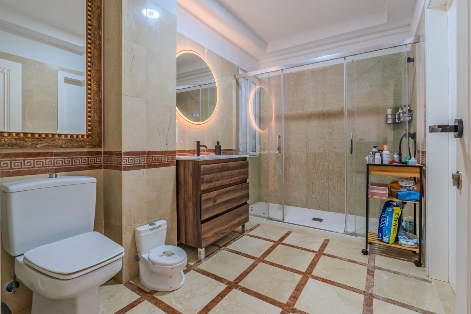 5 bedroom Apartment for sale in Guardamar del Segura - € 349,000 (Ref: 10051850)