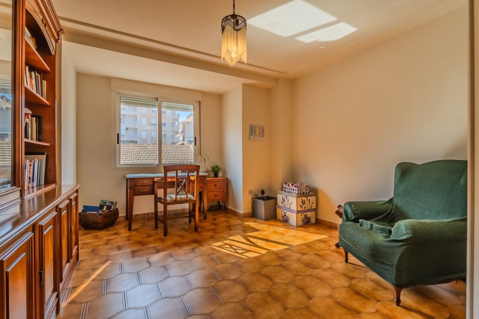 5 bedroom Apartment for sale in Guardamar del Segura - € 349,000 (Ref: 10051850)