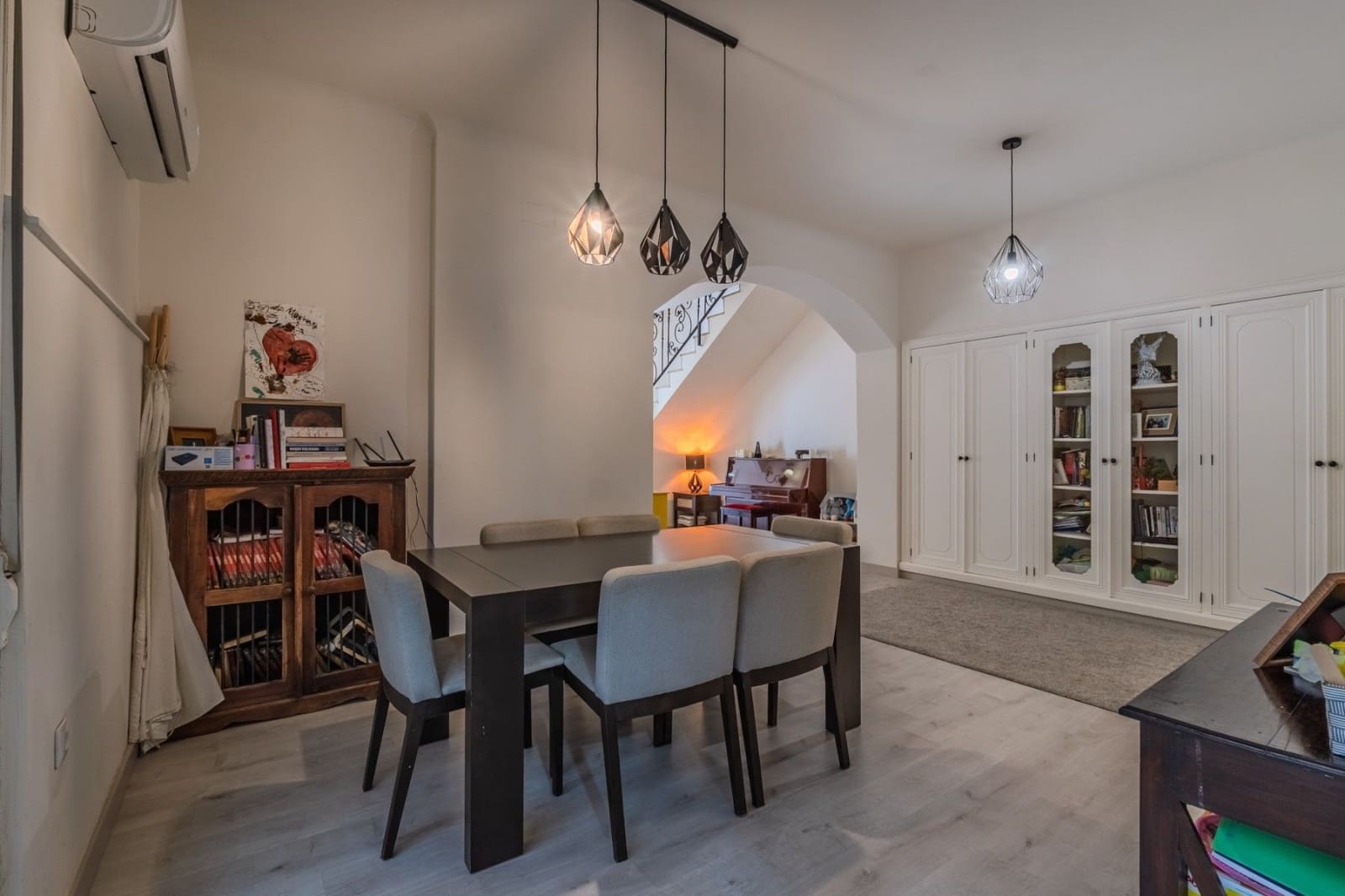 5 bedroom Apartment for sale in Guardamar del Segura - € 349,000 (Ref: 10051850)
