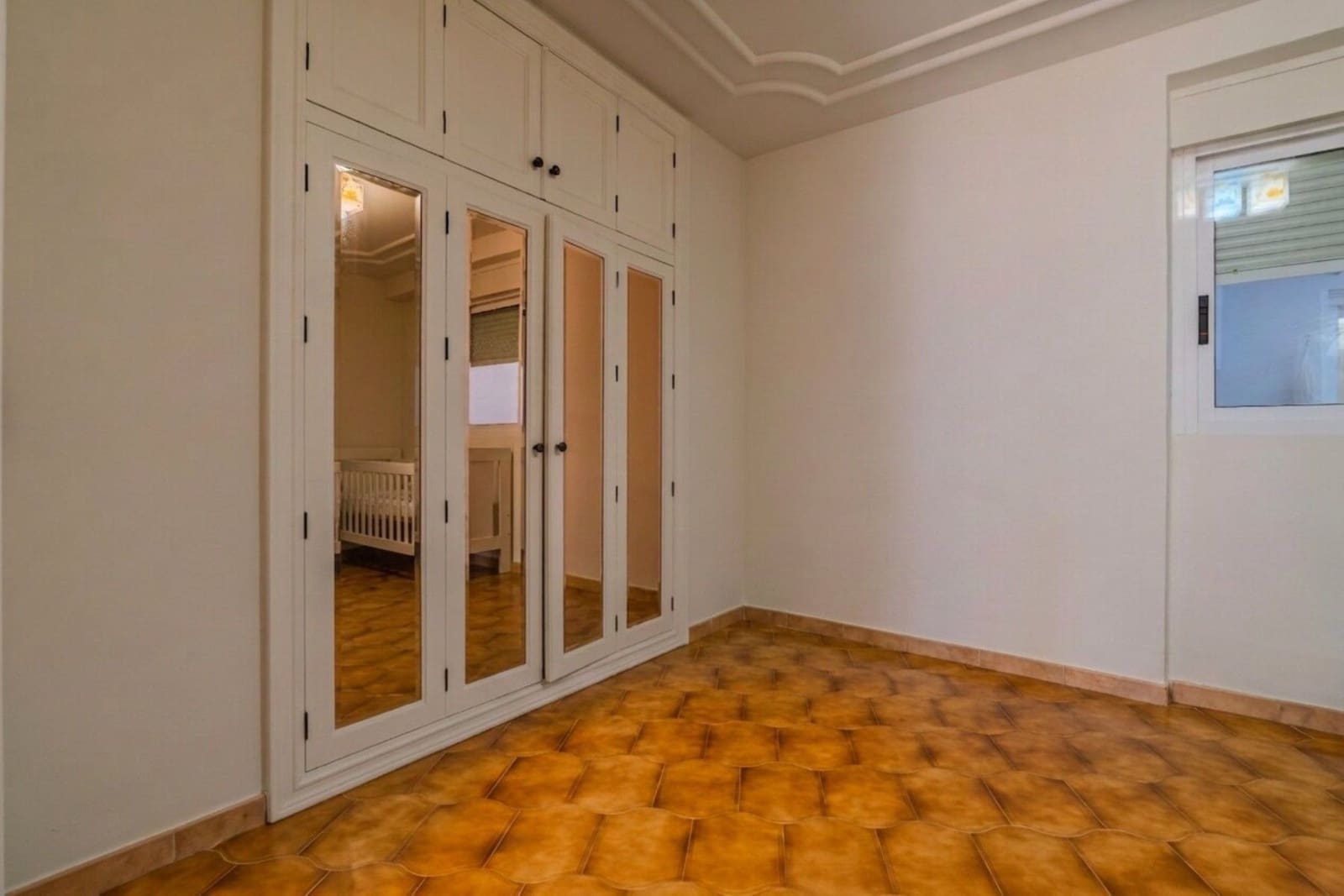 5 bedroom Apartment for sale in Guardamar del Segura - € 349,000 (Ref: 10051850)