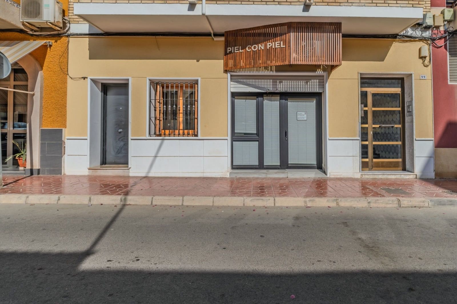 5 bedroom Apartment for sale in Guardamar del Segura - € 349,000 (Ref: 10051850)