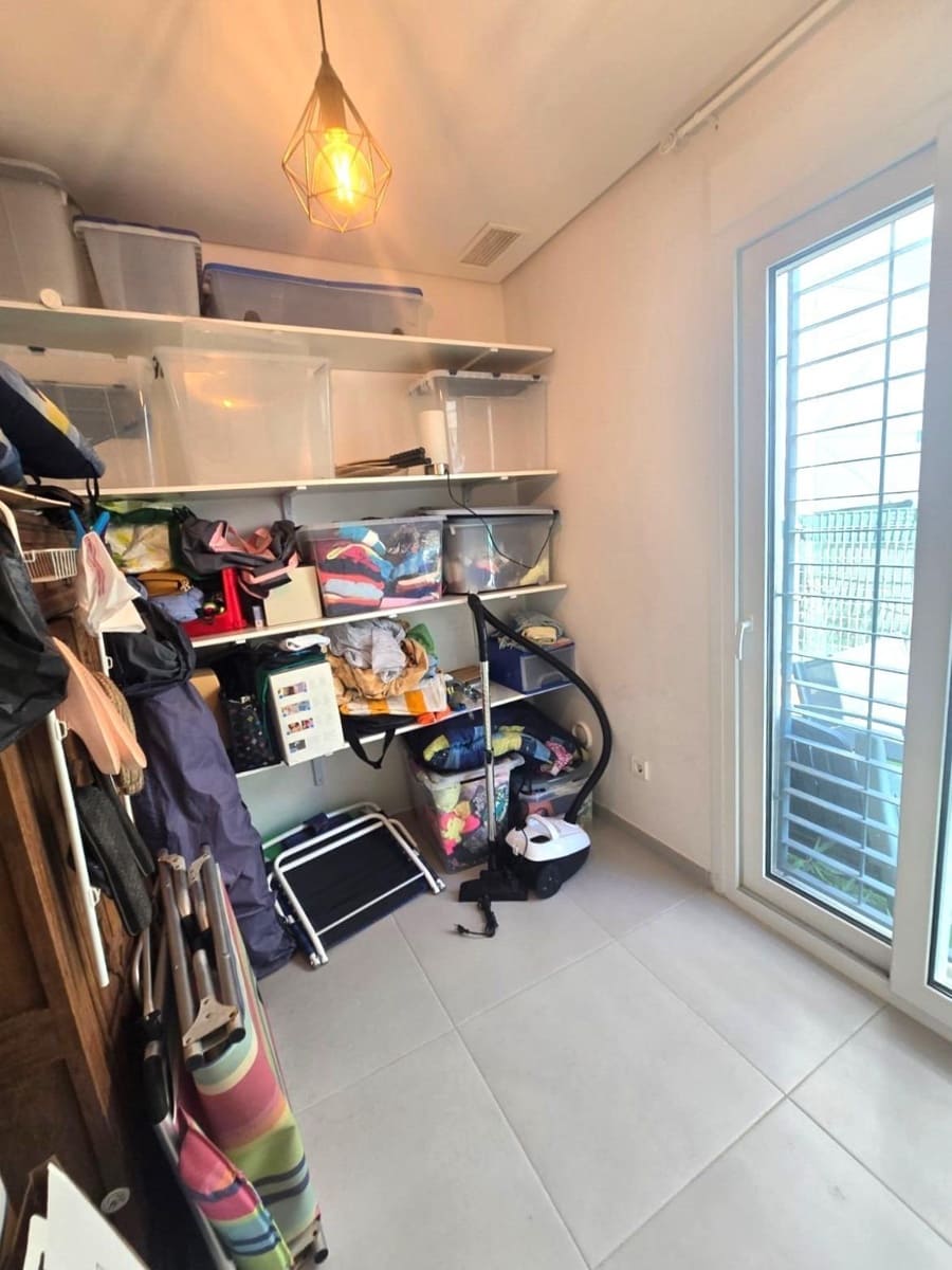 3 quarto Moradia em Banda para venda em Torrevieja com piscina garagem - 295 000 € (Ref: 10091257)