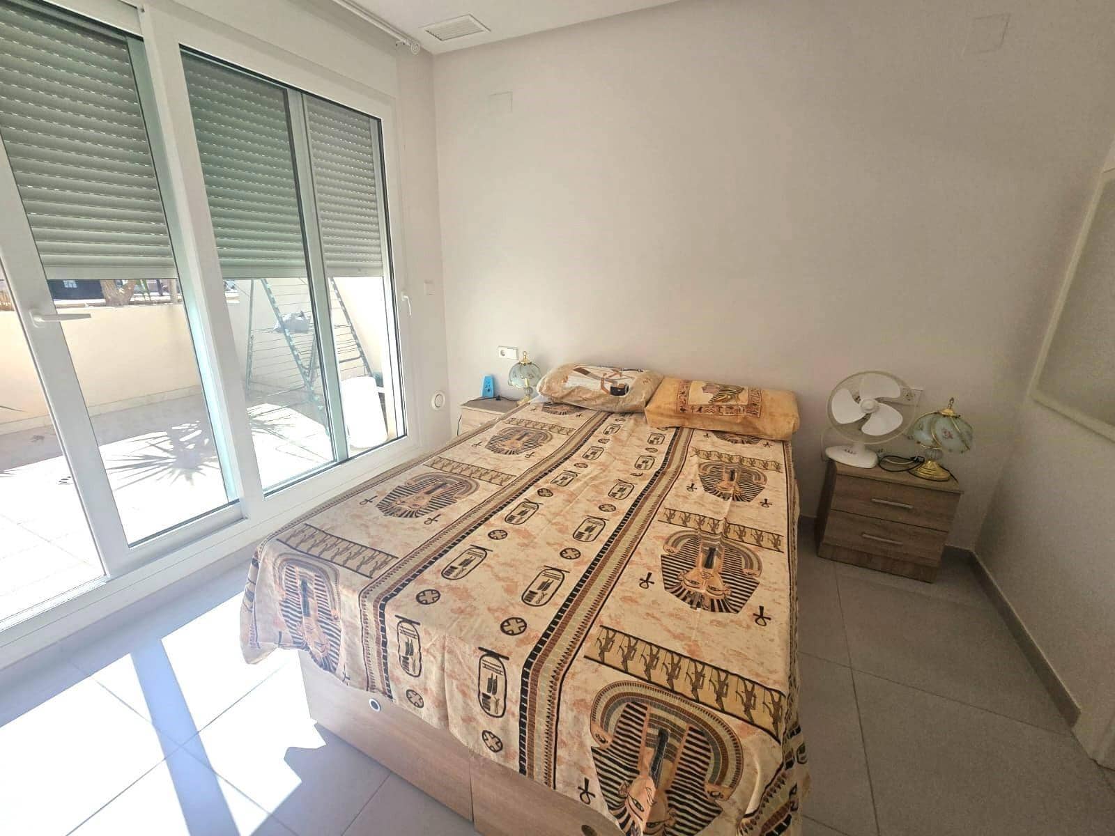 3 quarto Moradia em Banda para venda em Torrevieja com piscina garagem - 295 000 € (Ref: 10091257)