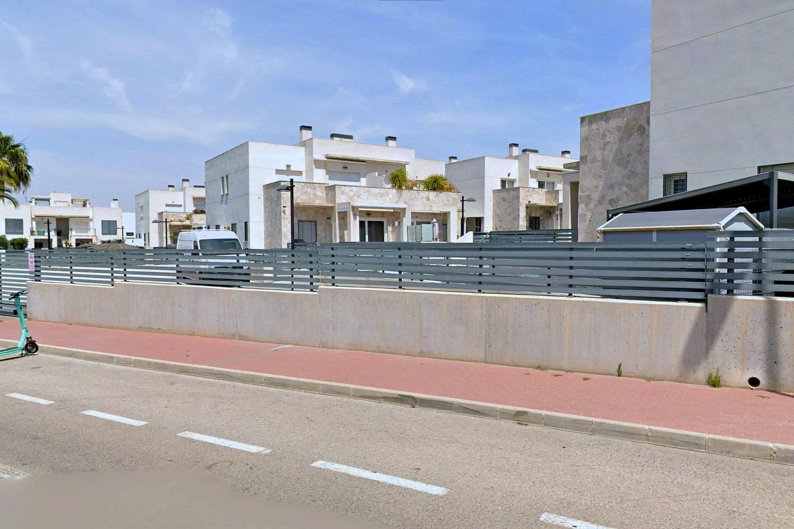 3 quarto Moradia em Banda para venda em Torrevieja com piscina garagem - 295 000 € (Ref: 10091257)