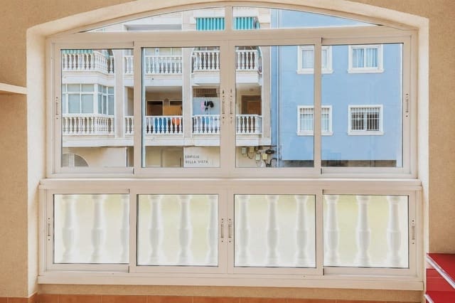 2 makuuhuone Huoneisto myytävänä paikassa Avenida Habaneras - Curva de Palangre, Torrevieja mukana 
autotalli - 145 000 € (Ref: 10098431)