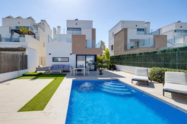 3 Zimmer Villa zu verkaufen in El Raso, Guardamar del Segura mit Pool Garage - 420.000 € (Ref: 10109696)
