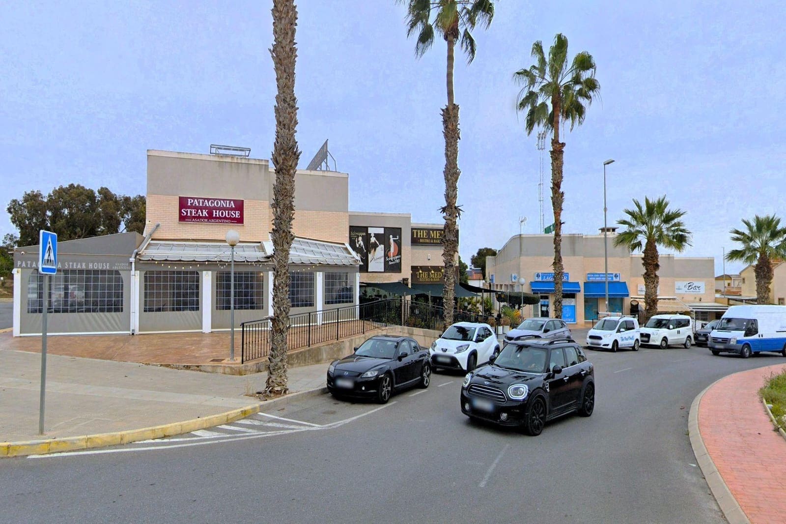 3 bedroom Villa for sale in El Raso with pool garage - € 420,000 (Ref: 10109696)