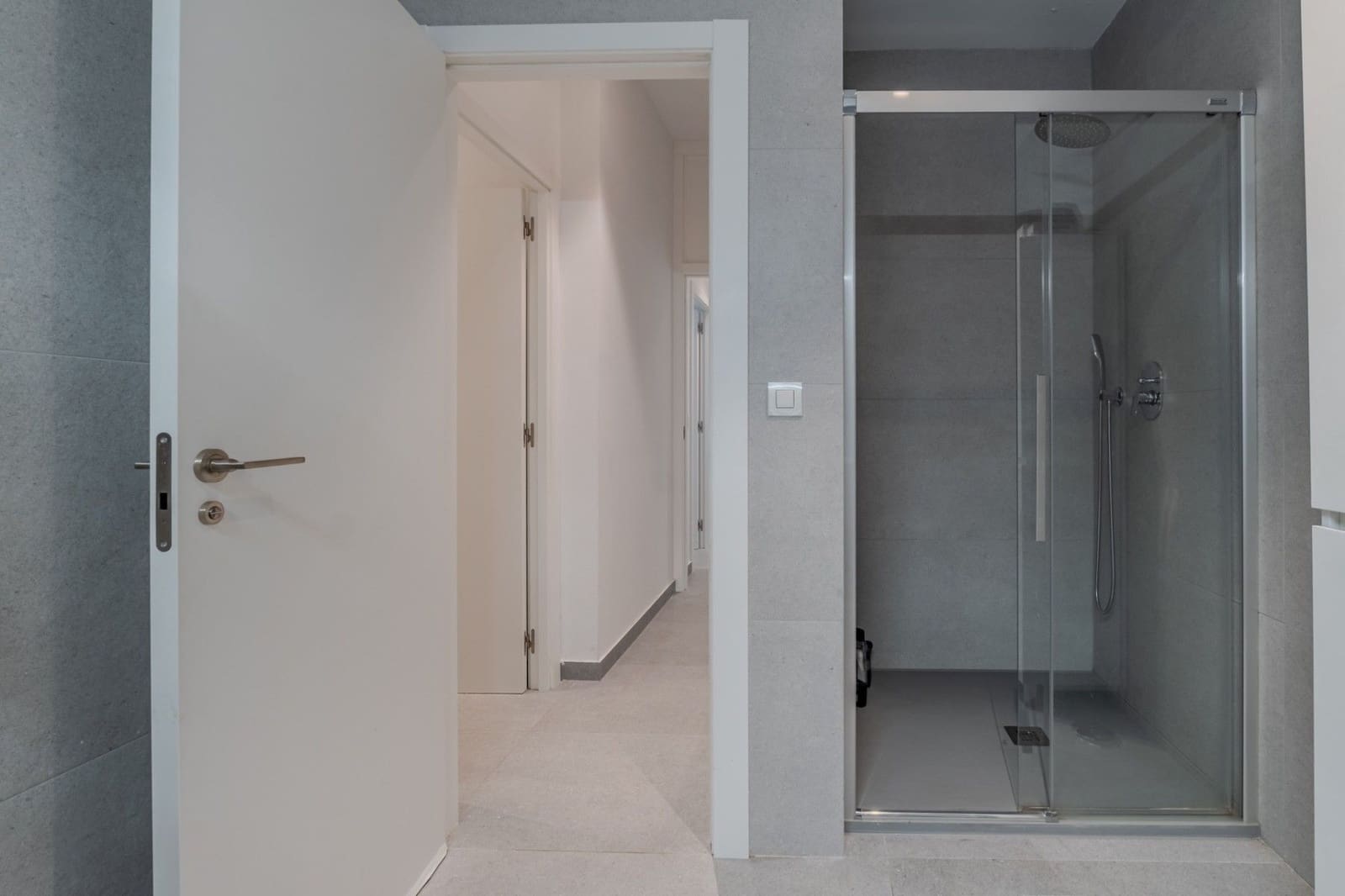 4 sypialnia Willa na sprzedaż w Guardamar del Segura z basenem garażem - 600 000 € (Ref: 10111026)