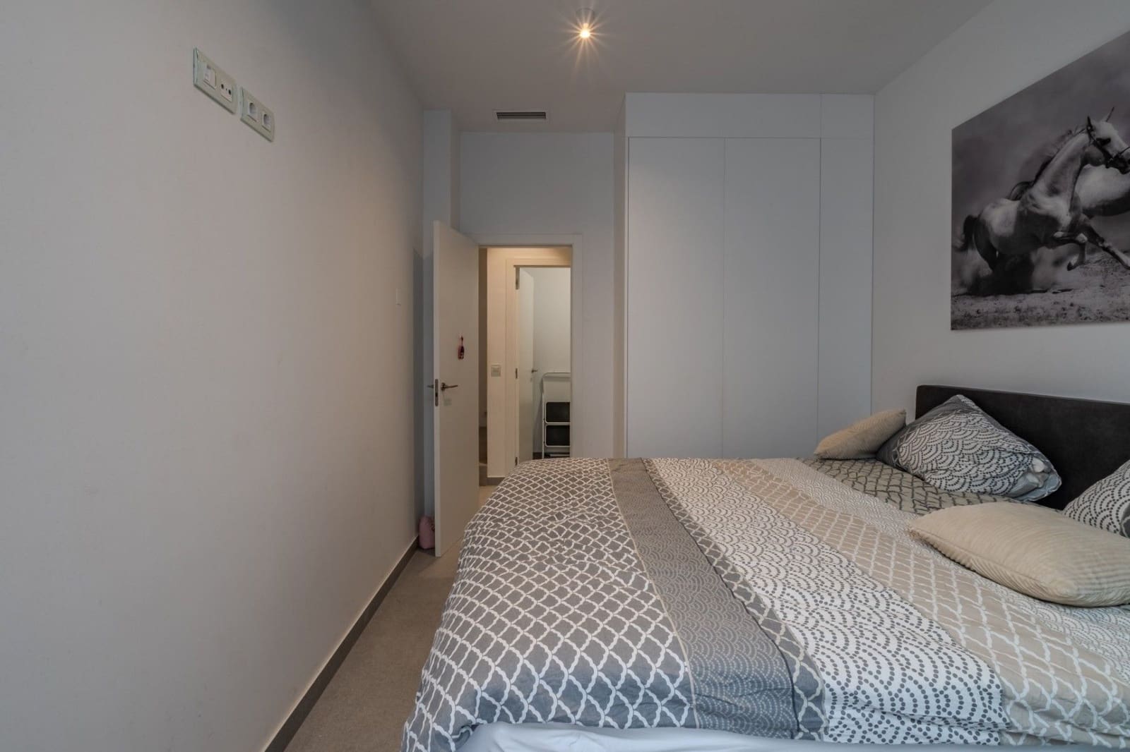 4 sypialnia Willa na sprzedaż w Guardamar del Segura z basenem garażem - 600 000 € (Ref: 10111026)