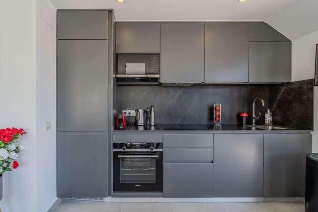 4 sypialnia Willa na sprzedaż w Los Secanos, Guardamar del Segura z basenem garażem - 600 000 € (Ref: 10111026)