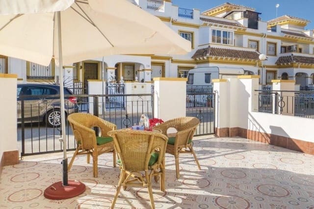 3 makuuhuone Rivitalo myytävänä paikassa El Limonar, Torrevieja mukana uima-altaan - 192 000 € (Ref: 10120221)