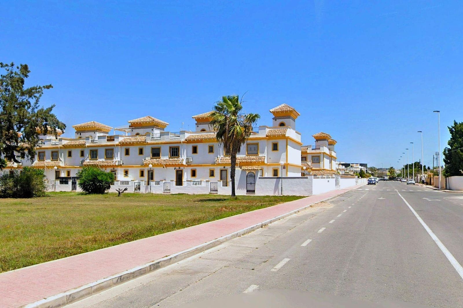 3 sypialnia Dom szeregowy na sprzedaż w El Limonar z basenem - 192 000 € (Ref: 10120221)