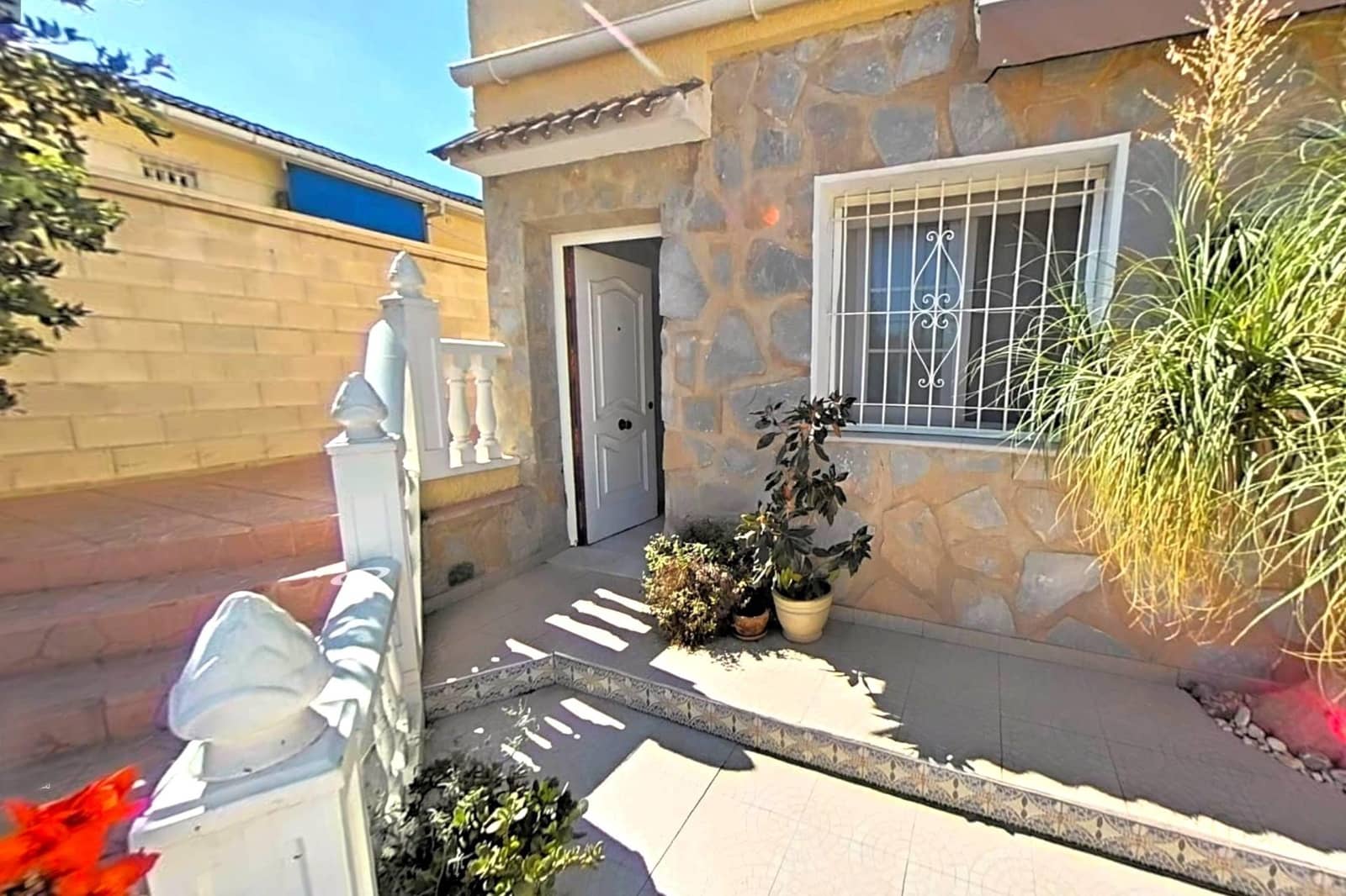 4 sypialnia Dom blizniak na sprzedaż w Orihuela Costa z basenem garażem - 369 000 € (Ref: 10132031)