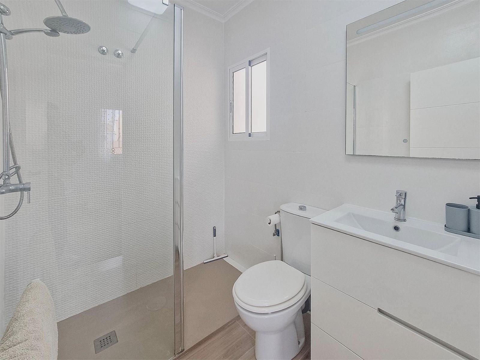 Adosado de 3 habitaciones en La Zenia en venta con piscina - 275.900 € (Ref: 10133409)