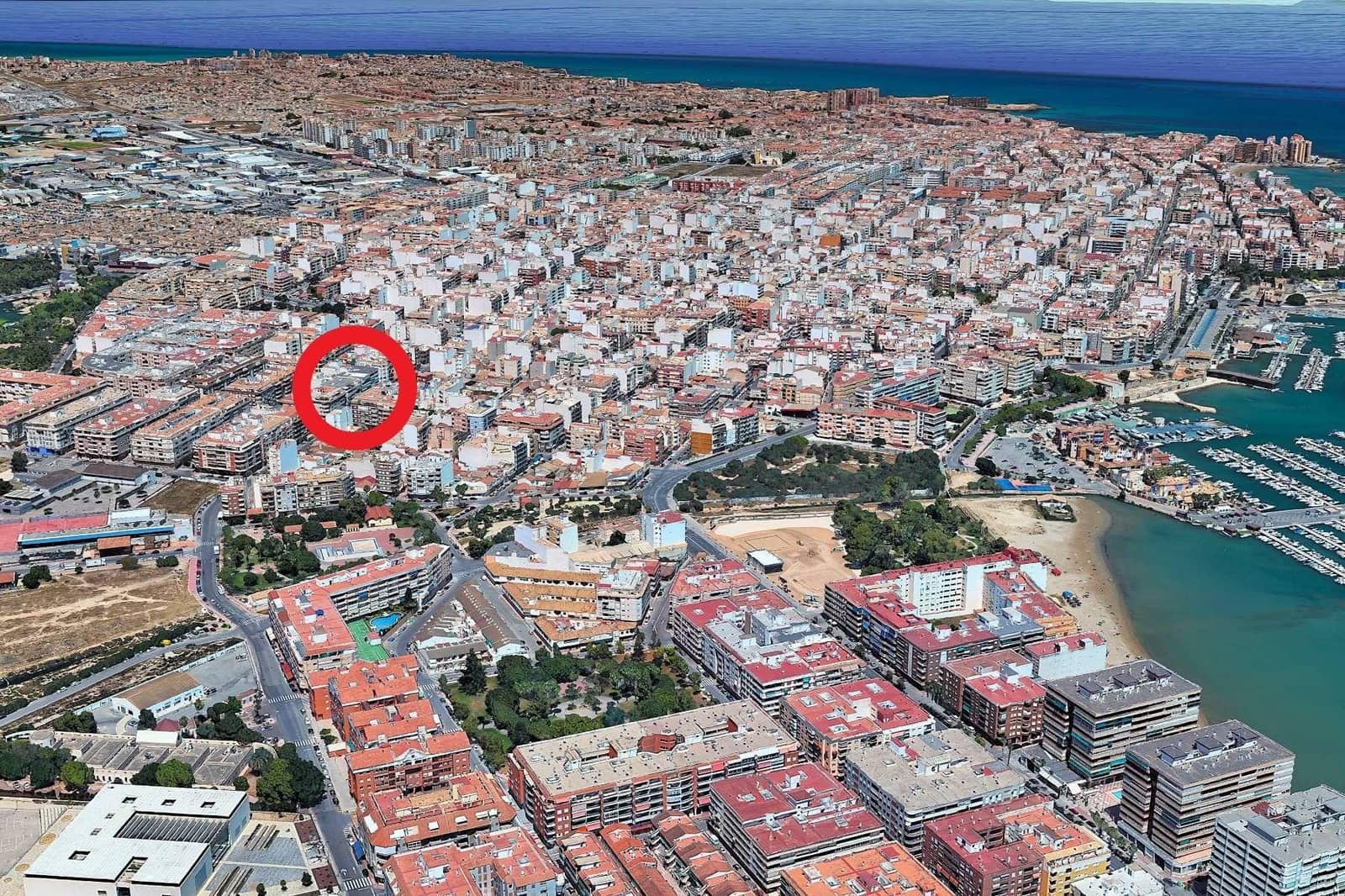 4 quarto Apartamento para venda em Torrevieja - 215 000 € (Ref: 10151482)