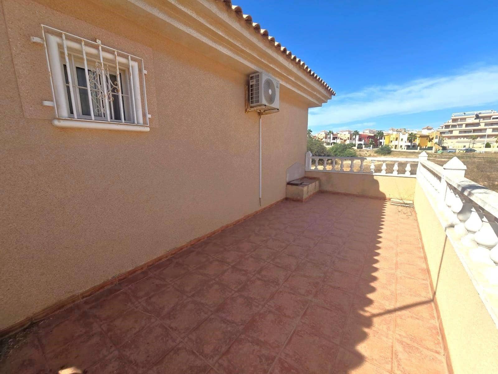 3 camera da letto Villa in vendita in Torrevieja con piscina garage - 370.000 € (Rif: 10155299)