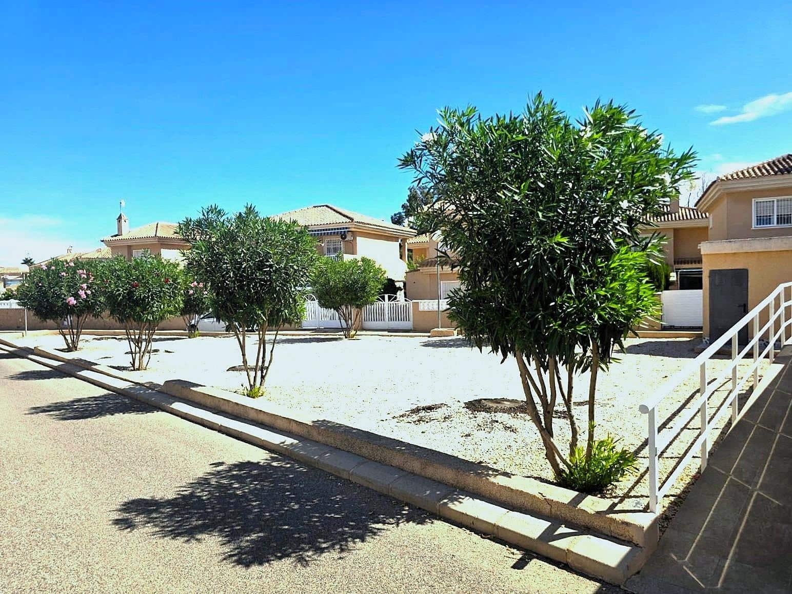 3 camera da letto Villa in vendita in Torrevieja con piscina garage - 370.000 € (Rif: 10155299)