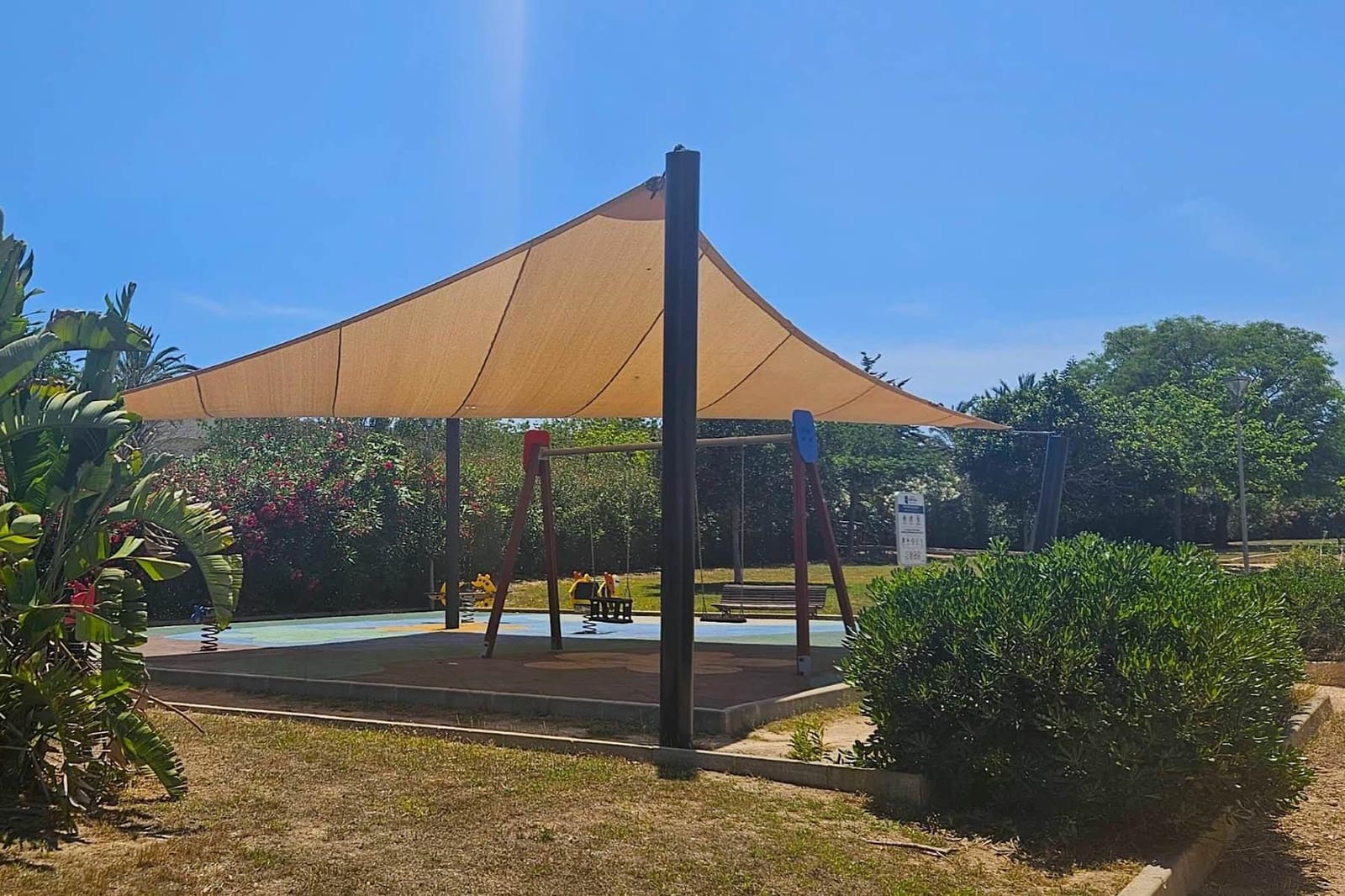 3 camera da letto Villa in vendita in Torrevieja con piscina garage - 370.000 € (Rif: 10155299)