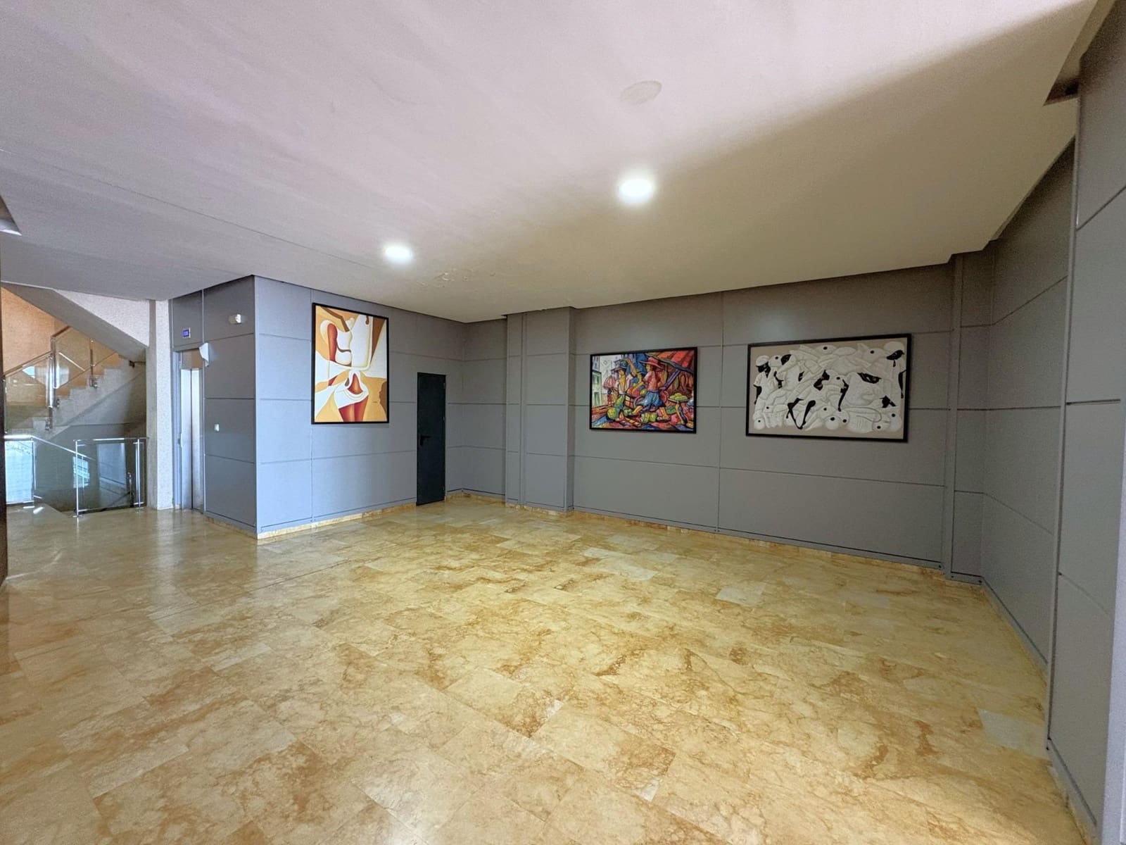 3 soveværelse Lejlighed til salg i Torrevieja med swimmingpool garage - € 399.999 (Ref: 10157925)