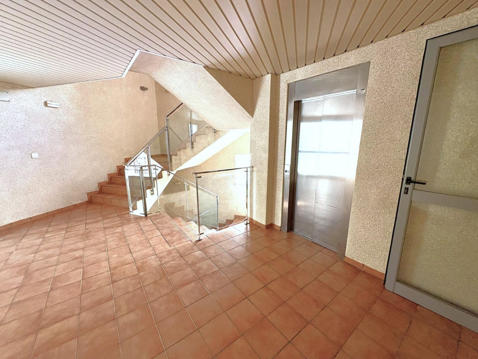 3 soveværelse Lejlighed til salg i Torrevieja med swimmingpool garage - € 399.999 (Ref: 10157925)