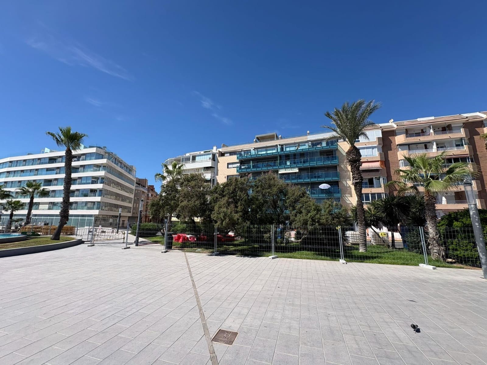 3 soveværelse Lejlighed til salg i Torrevieja med swimmingpool garage - € 399.999 (Ref: 10157925)