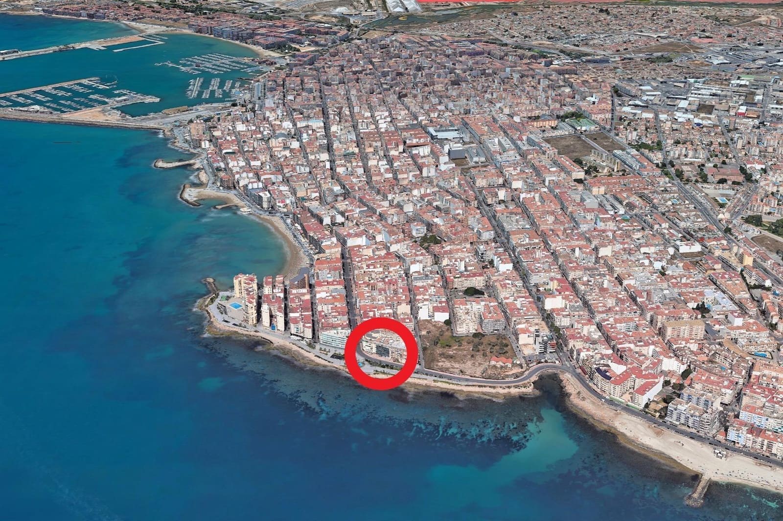 3 soveværelse Lejlighed til salg i Torrevieja med swimmingpool garage - € 399.999 (Ref: 10157925)