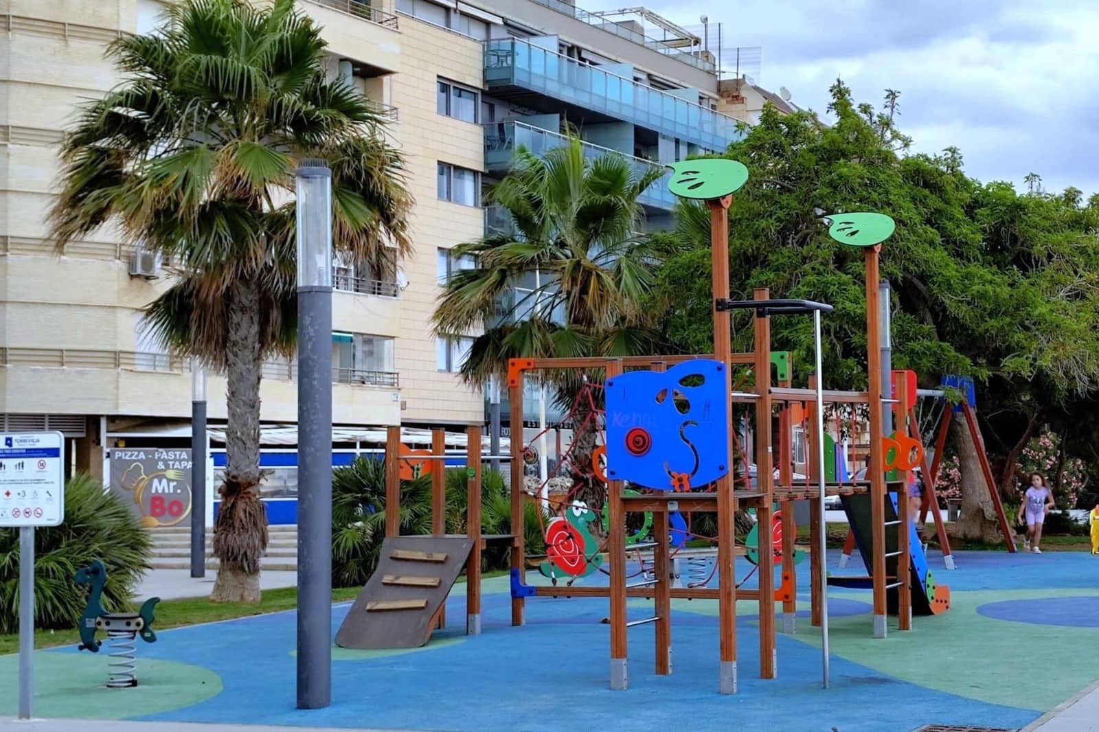 3 soveværelse Lejlighed til salg i Torrevieja med swimmingpool garage - € 399.999 (Ref: 10157925)