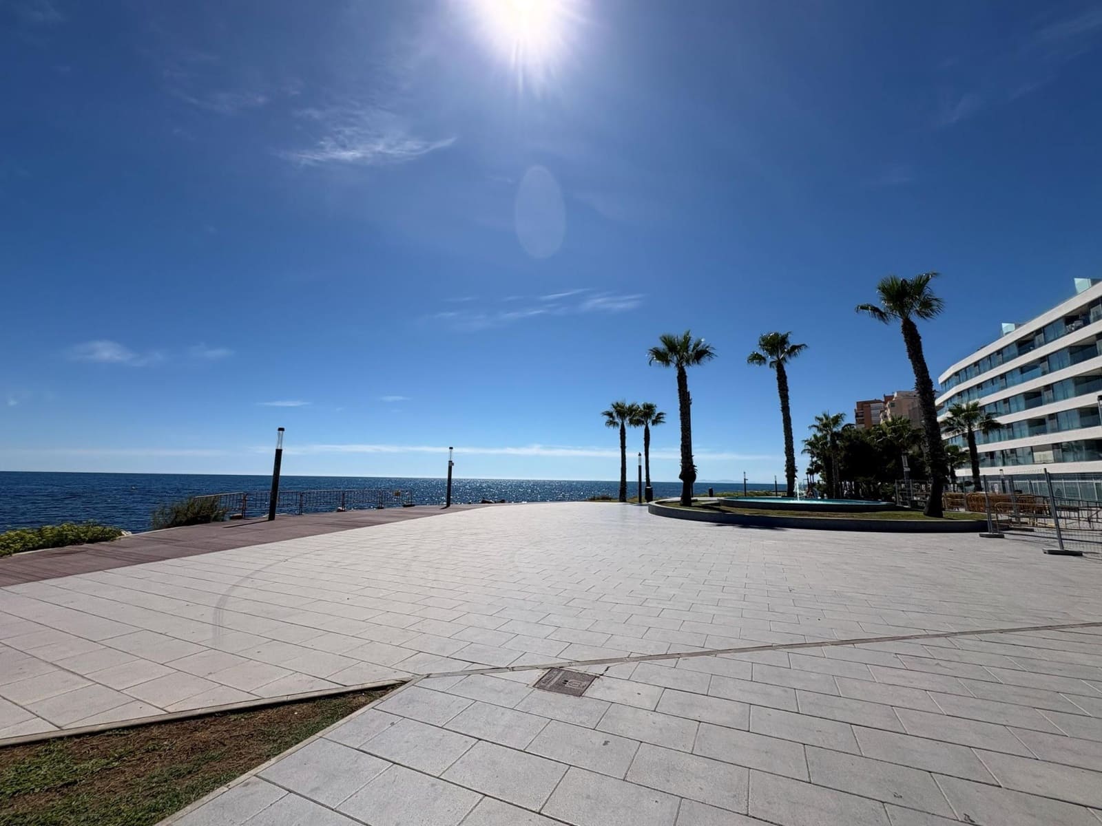 3 soveværelse Lejlighed til salg i Torrevieja med swimmingpool garage - € 399.999 (Ref: 10157925)