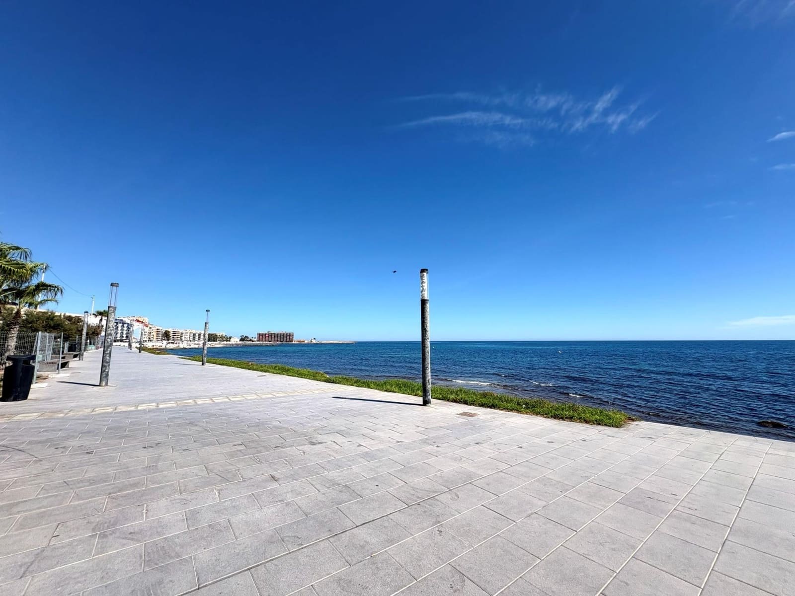 3 soveværelse Lejlighed til salg i Torrevieja med swimmingpool garage - € 399.999 (Ref: 10157925)