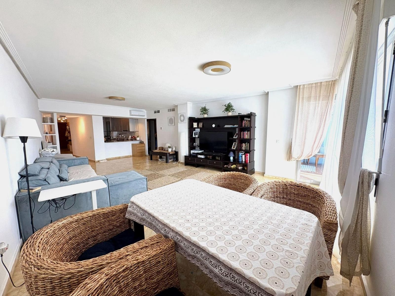 3 soveværelse Lejlighed til salg i Torrevieja med swimmingpool garage - € 399.999 (Ref: 10157925)