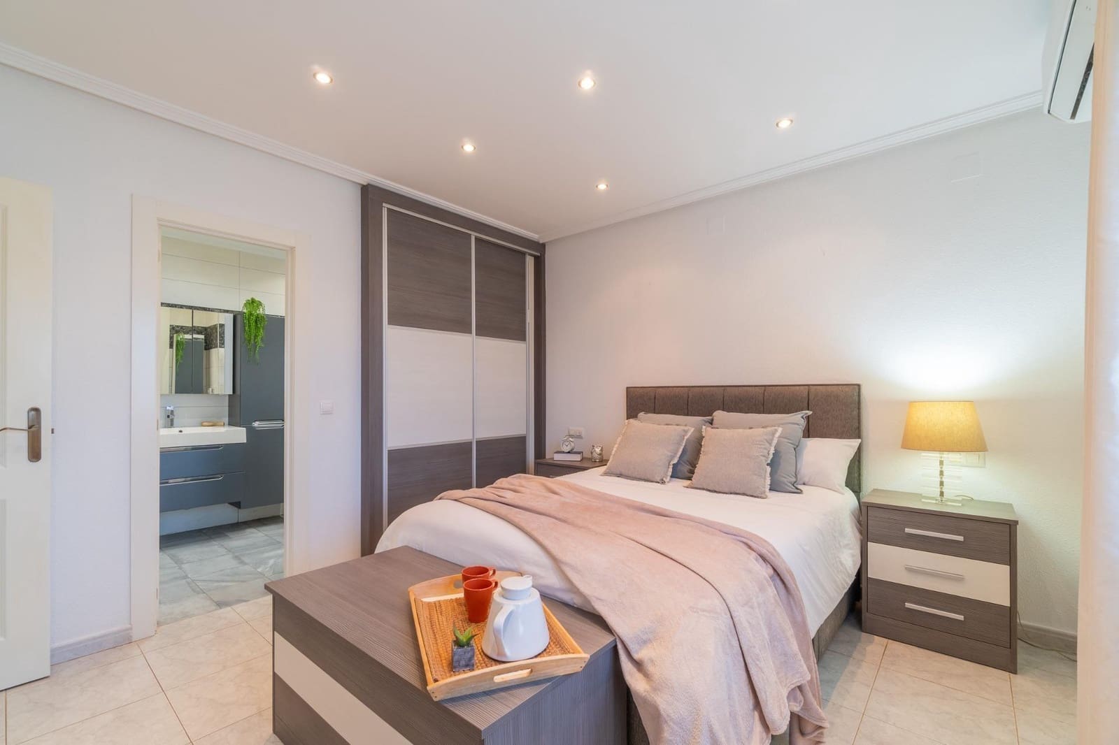 3 chambre Villa/Maison à vendre à Playa Flamenca avec piscine garage - 520 000 € (Ref: 10162279)