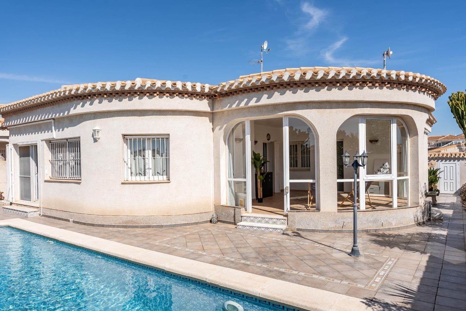 3 chambre Villa/Maison à vendre à Playa Flamenca avec piscine garage - 520 000 € (Ref: 10162279)