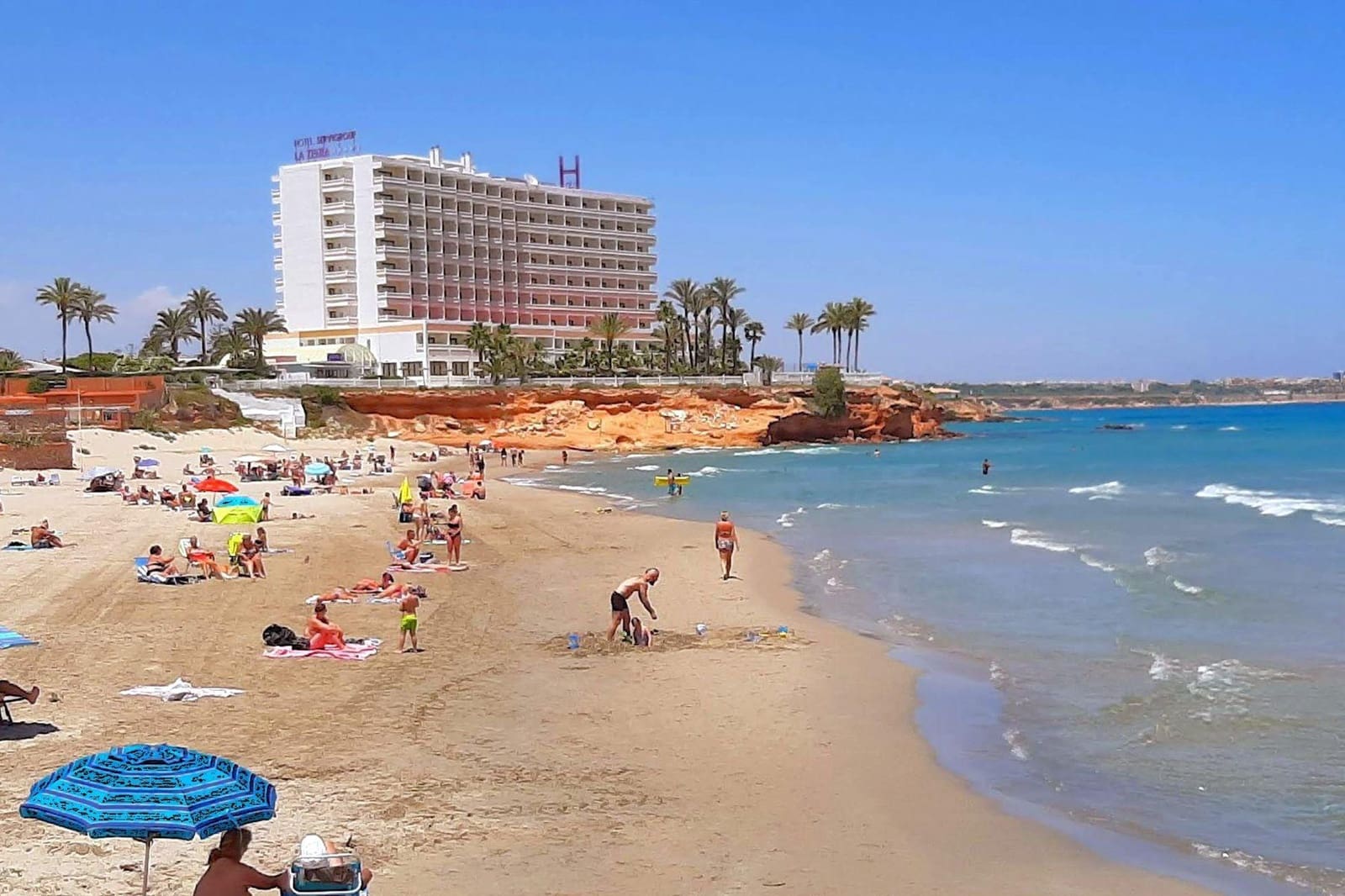 2 bedroom Apartment for sale in La Zenia with pool - € 299,000 (Ref: 10162280)