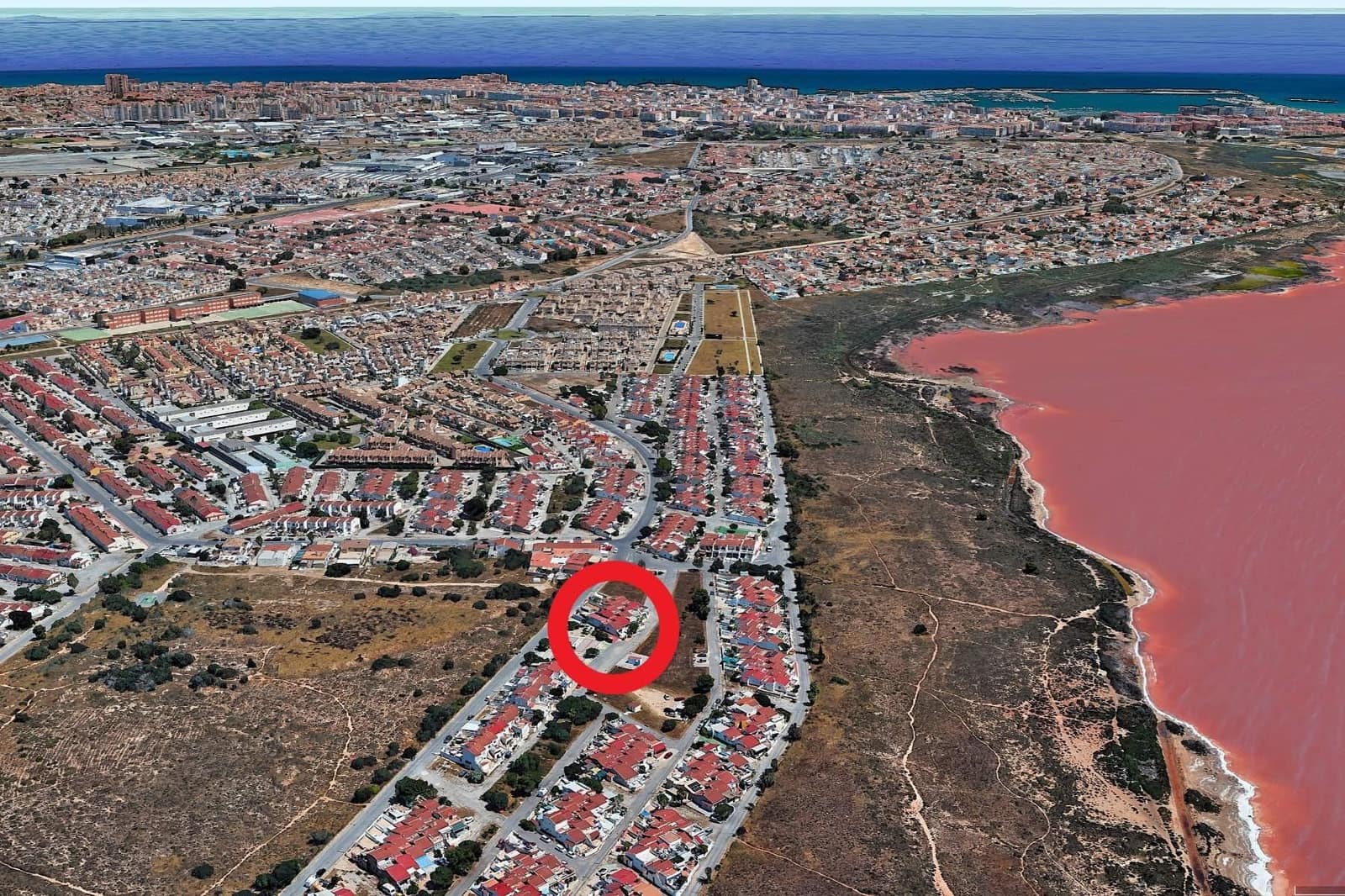 Adosado de 2 habitaciones en Torrevieja en venta - 149.000 € (Ref: 10165055)