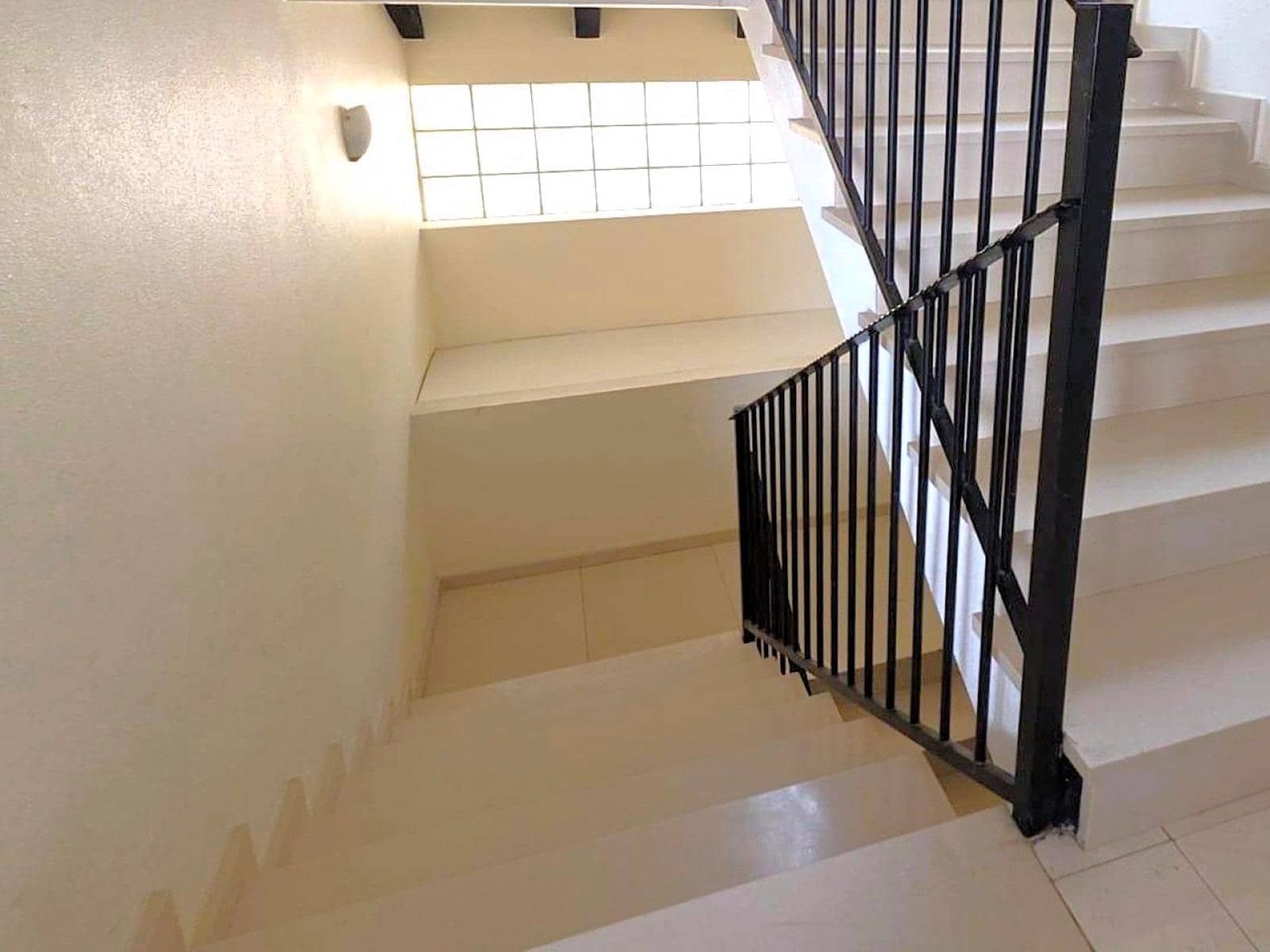 4 soveværelse Rækkehus til salg i Villamartin med swimmingpool - € 289.000 (Ref: 10175233)