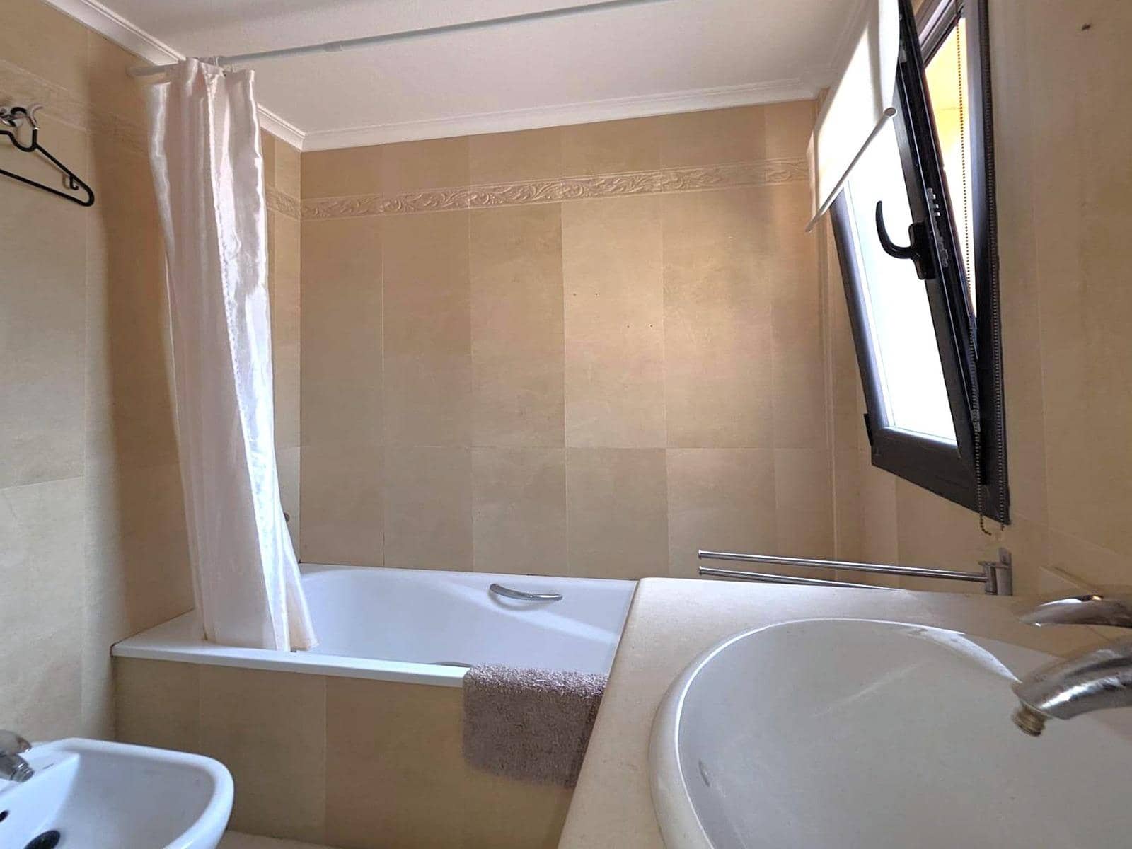4 soveværelse Rækkehus til salg i Villamartin med swimmingpool - € 289.000 (Ref: 10175233)
