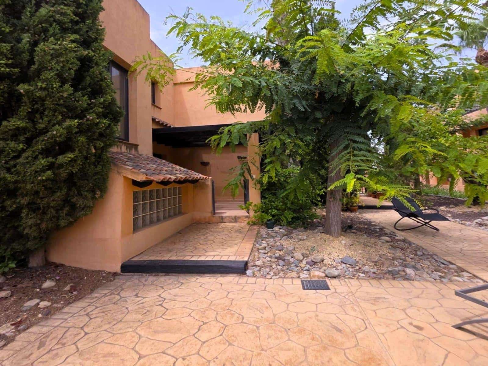 4 soveværelse Rækkehus til salg i Villamartin med swimmingpool - € 289.000 (Ref: 10175233)