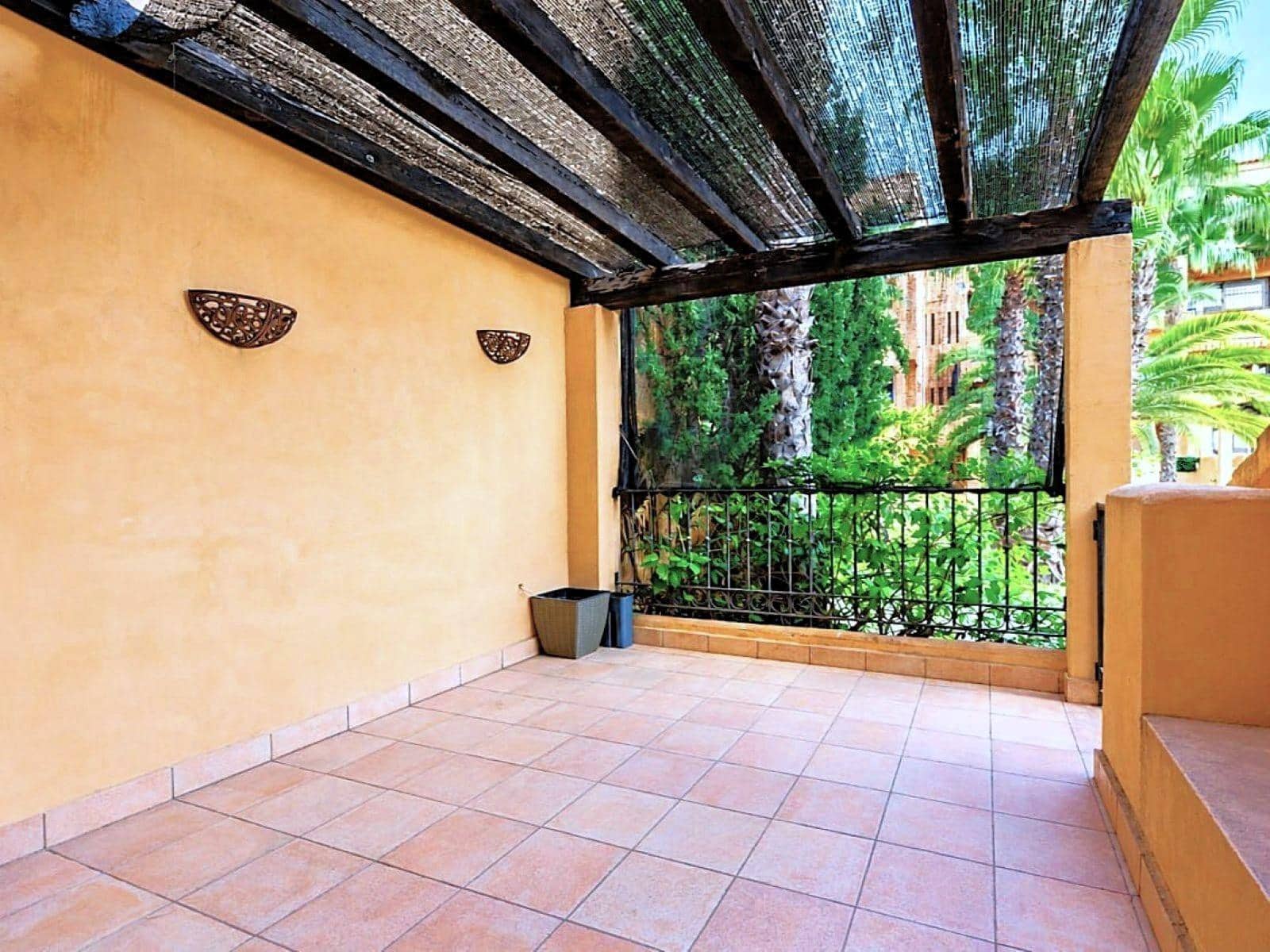 4 soveværelse Rækkehus til salg i Villamartin med swimmingpool - € 289.000 (Ref: 10175233)