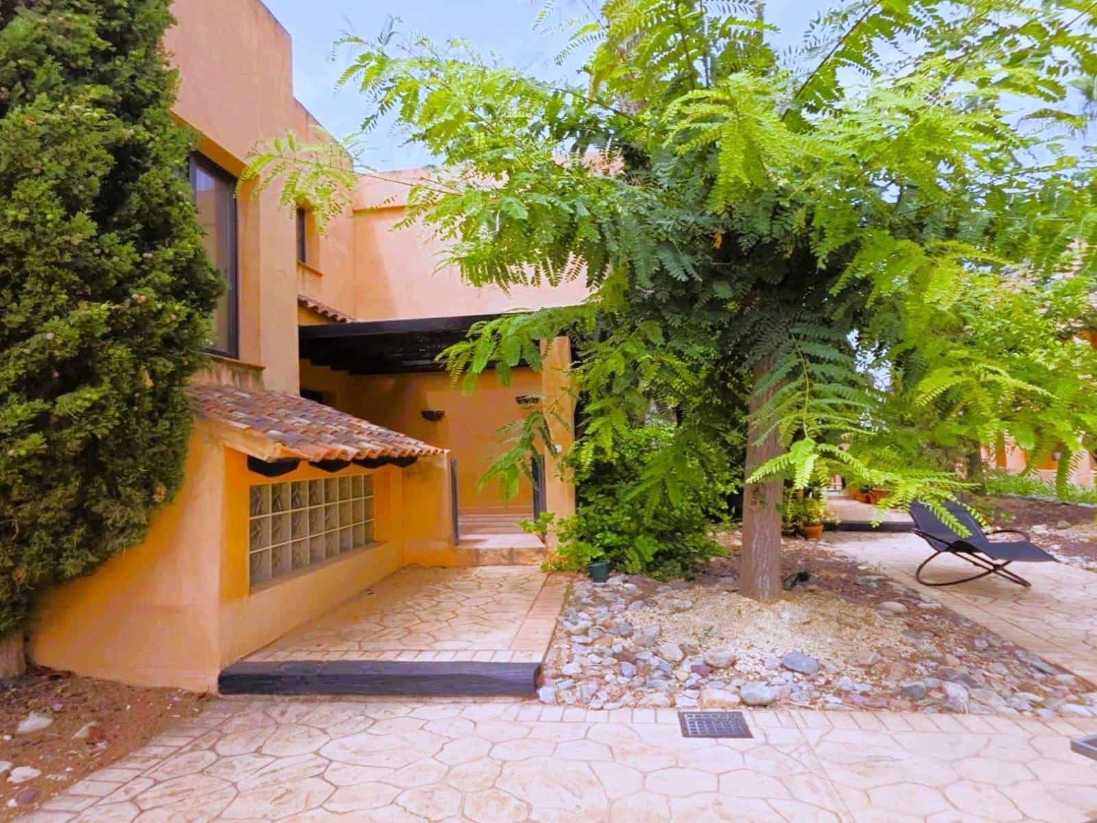 4 soveværelse Rækkehus til salg i Villamartin med swimmingpool - € 289.000 (Ref: 10175233)