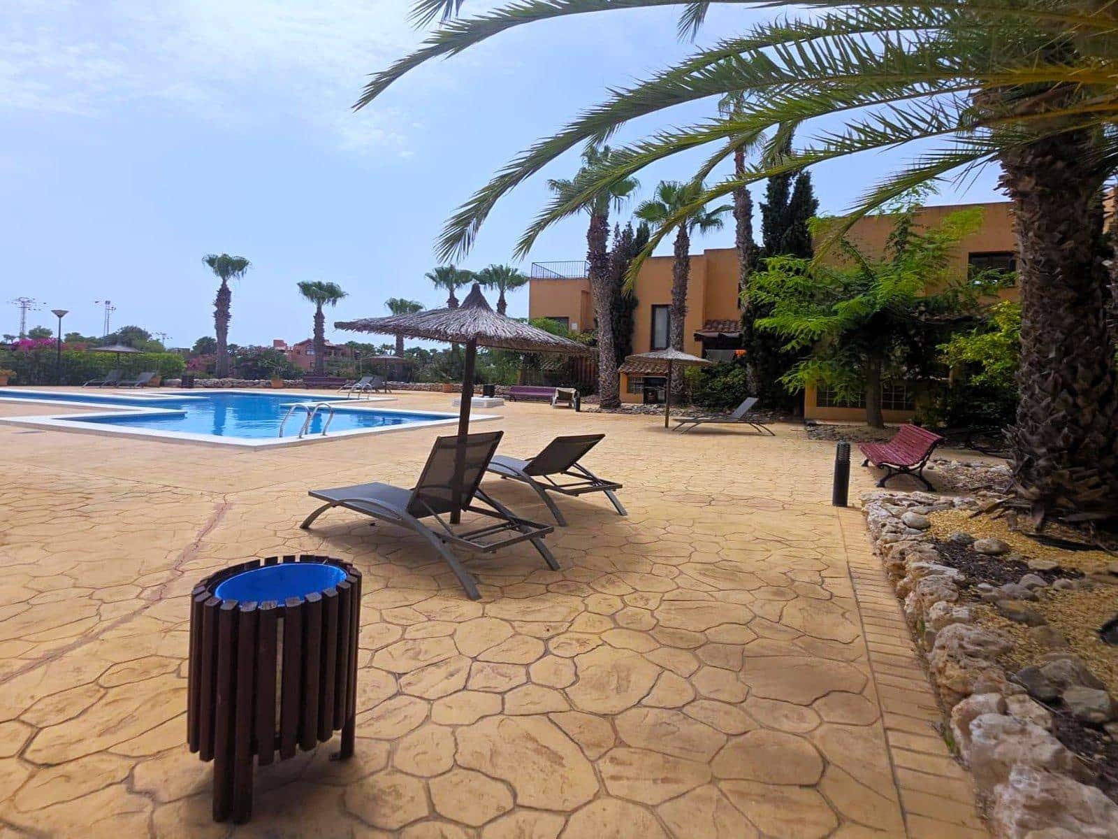 4 soveværelse Rækkehus til salg i Villamartin med swimmingpool - € 289.000 (Ref: 10175233)