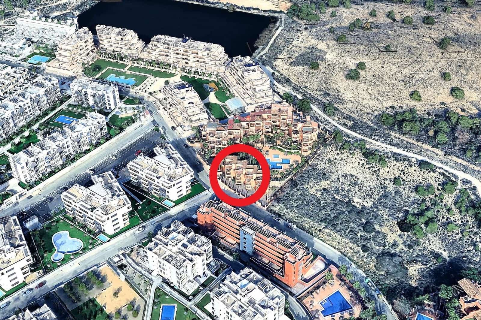 4 soveværelse Rækkehus til salg i Villamartin med swimmingpool - € 289.000 (Ref: 10175233)