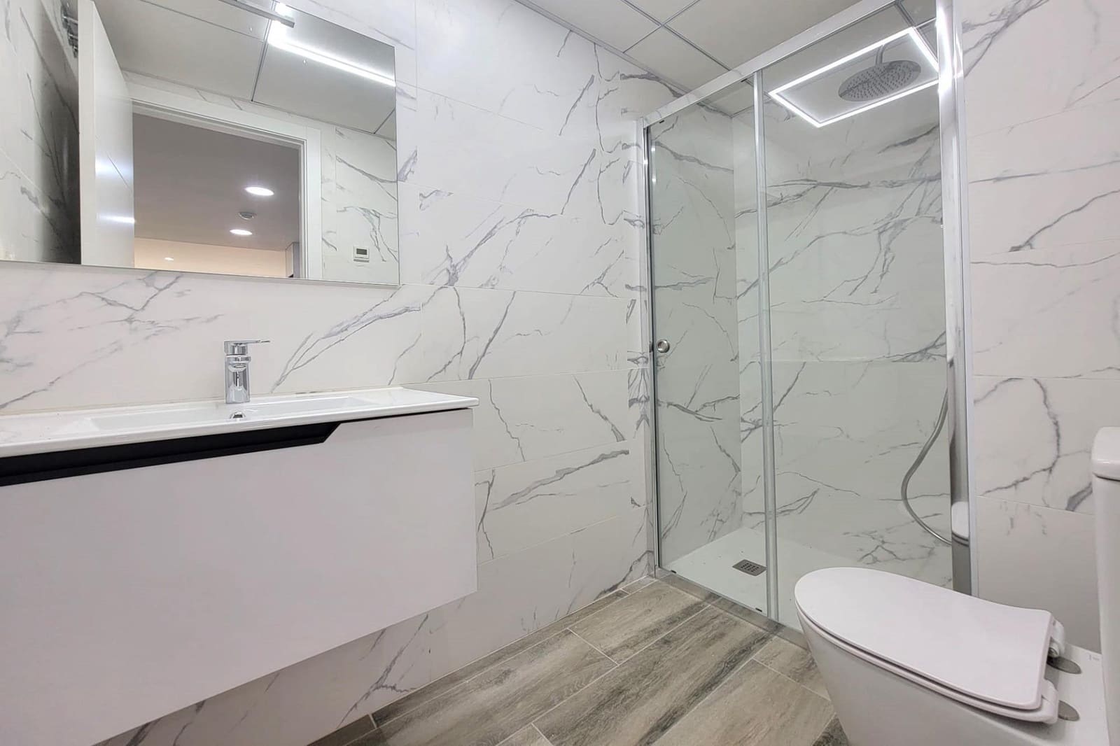 3 soverom Leilighet til salgs i Torrevieja med svømmebasseng garasje - € 399 000 (Ref: 10180628)