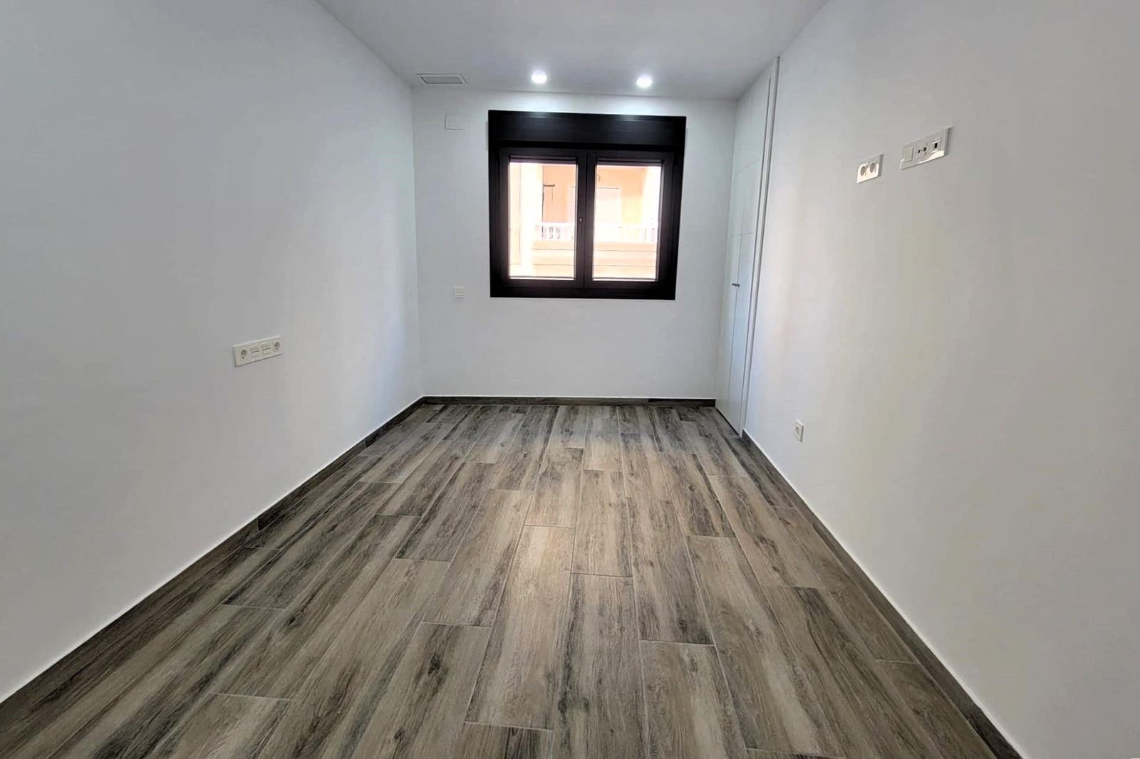 3 soverom Leilighet til salgs i Torrevieja med svømmebasseng garasje - € 399 000 (Ref: 10180628)