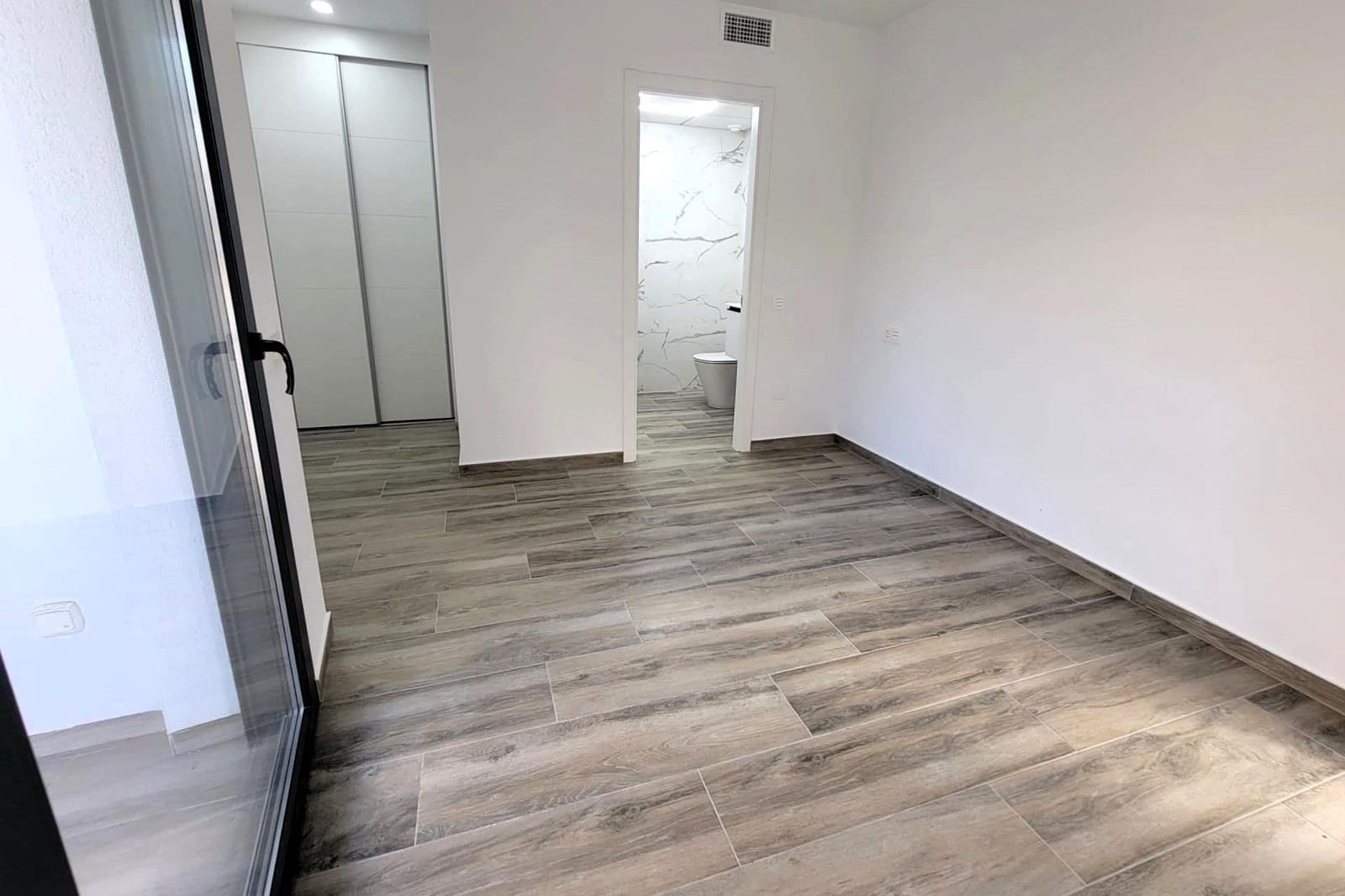3 soverom Leilighet til salgs i Torrevieja med svømmebasseng garasje - € 399 000 (Ref: 10180628)